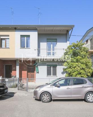 Villa Bifamiliare a Lugo 5 locali