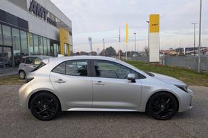 TOYOTA Corolla 1.8 Hybrid Black edition