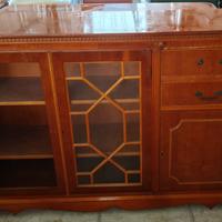 Credenza in stile inglese