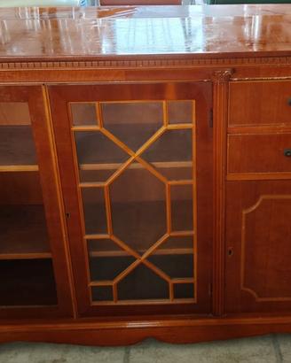 Credenza in stile inglese