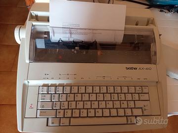 Macchina da scrivere elettrica Brother