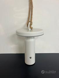 Lampada led ricaricabile con gancio