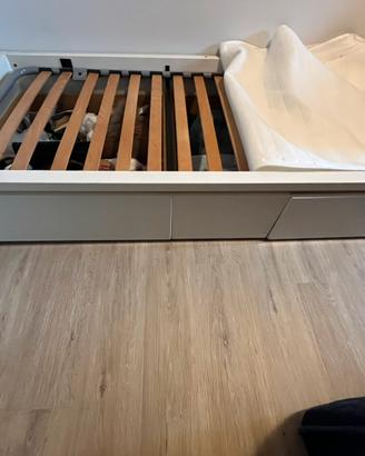 Letto singolo con cassetti salvaspazio