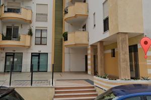 Appartamento secondo piano in zona servita