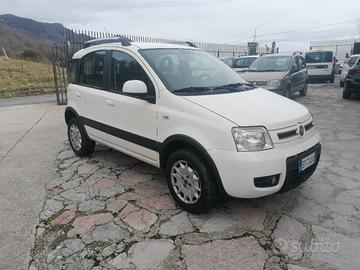 FIAT PANDA.   4 X 4. 