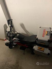 Ducati moto elettrica hypercross con/senza rotelle