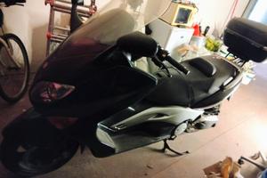 Yamaha T Max - 2006