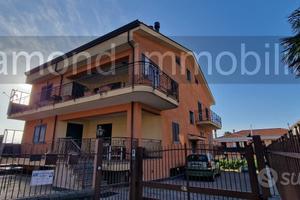 Villetta bifamiliare con giardino a Solicchiata