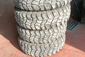 n.4 gomme Cooper discoverer STTpro 235/85r16