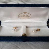 Orecchini con perla di oreficeria