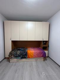 Armadio a ponte con letto singolo