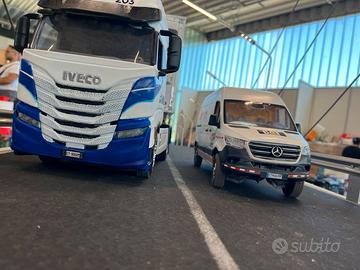 Trattore Iveco con rimorchio rc
