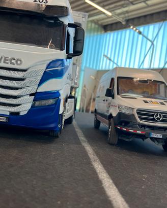 Trattore Iveco con rimorchio rc