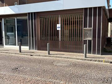 Immobile di 337 m² con 5 locali a Galbiate