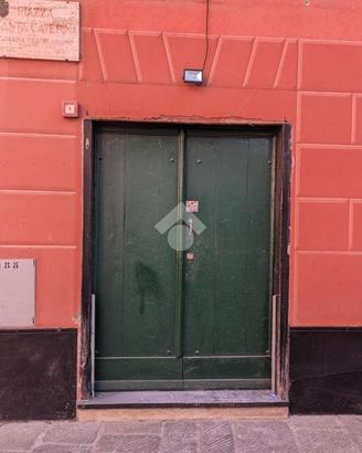 NEGOZIO A LAVAGNA