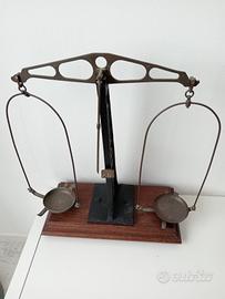 bilancia antiquariato