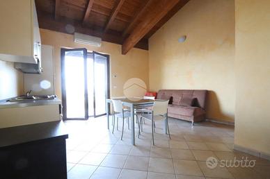 3 LOCALI A TORTORETO