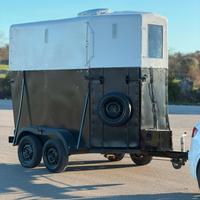 trailer trasporto cavalli