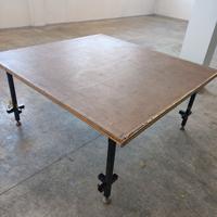 Tavolo da lavoro, da sartoria, da appoggio