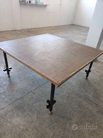 Tavolo da lavoro, da sartoria, da appoggio