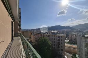 PORZIONE DI TRIFAMILIARE A GENOVA
