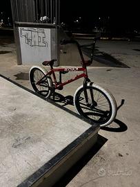 Bmx ASSEMBLATA