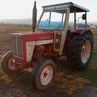 Trattore International 724