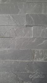Rivestimento in Pietra Naturale Nera