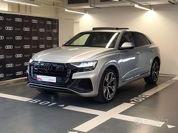 Audi Q8 55 TFSI e quattro tiptronic Sport
