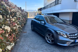 Mercedes-benz gla 200d Premium auto AMG