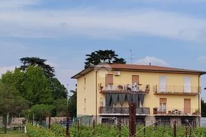 3 LOCALI A ADRO