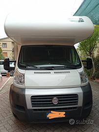 Camper mansardato