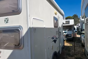 Camper Challenger Genesis 43