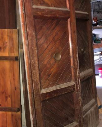 PORTONE INGRESSO IN LEGNO