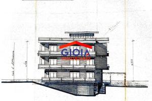 Palazzo / Stabile di 690 m² con più di 5 locali a 