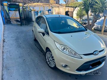 Ford Fiesta GPL 1.4 Titanium cambio automatico