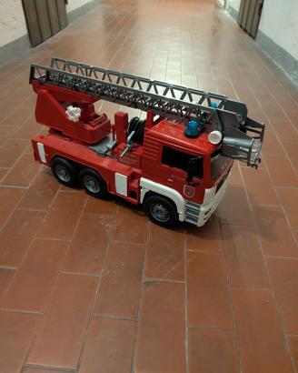 Due camion dei pompieri MAN