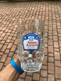 Bicchieri e boccali birra