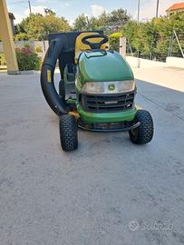 Trattorino tagliaerba John Deere