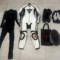 Tuta Dainese 52 + abbigliamento completo dainese