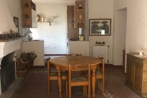 Casale immerso nel verde