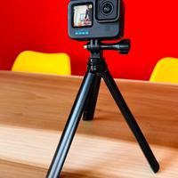 GoPro HERO10 Black 5.3K + Batteria + Impugnatura