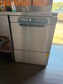 Lavastoviglie per ristorante