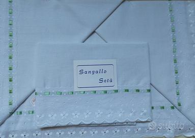 Lenzuola matrimoniali con federe