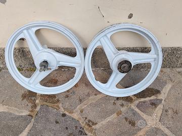 Cerchi ruote bianchi originali Malaguti Fifty