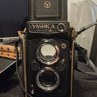 Yashica Mat 124 G