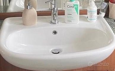 Lavandino da bagno con miscelatore,in ceramica,Lg.