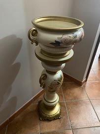 Colonna vaso Via veneto