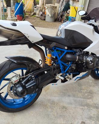 BMW HP2 SPORT