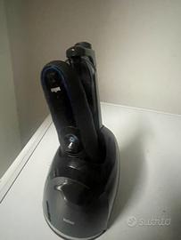 Rasoio Braun con stazione di lavaggio